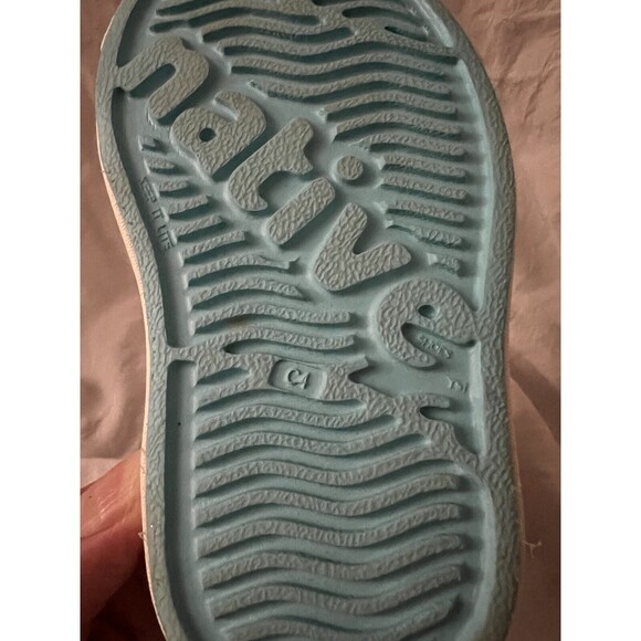 Native Slip-On Sneaker’s  Size C4 - Picture 7 of 7